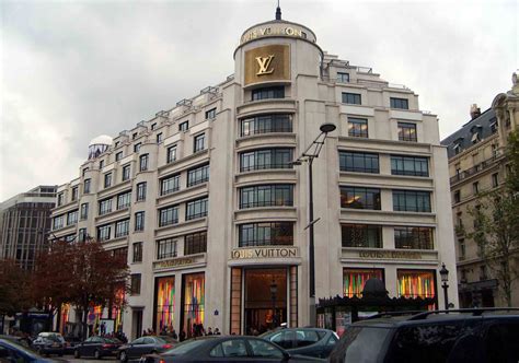 prima sede di louis vuitton a parigi|louis vuitton catalogo.